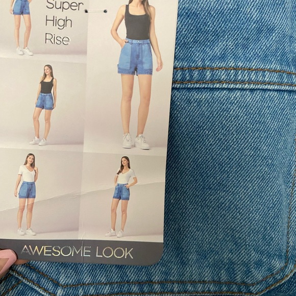 Simple society high rise shorts High Waisted Carpenter Shorts - Picture 4 of 9